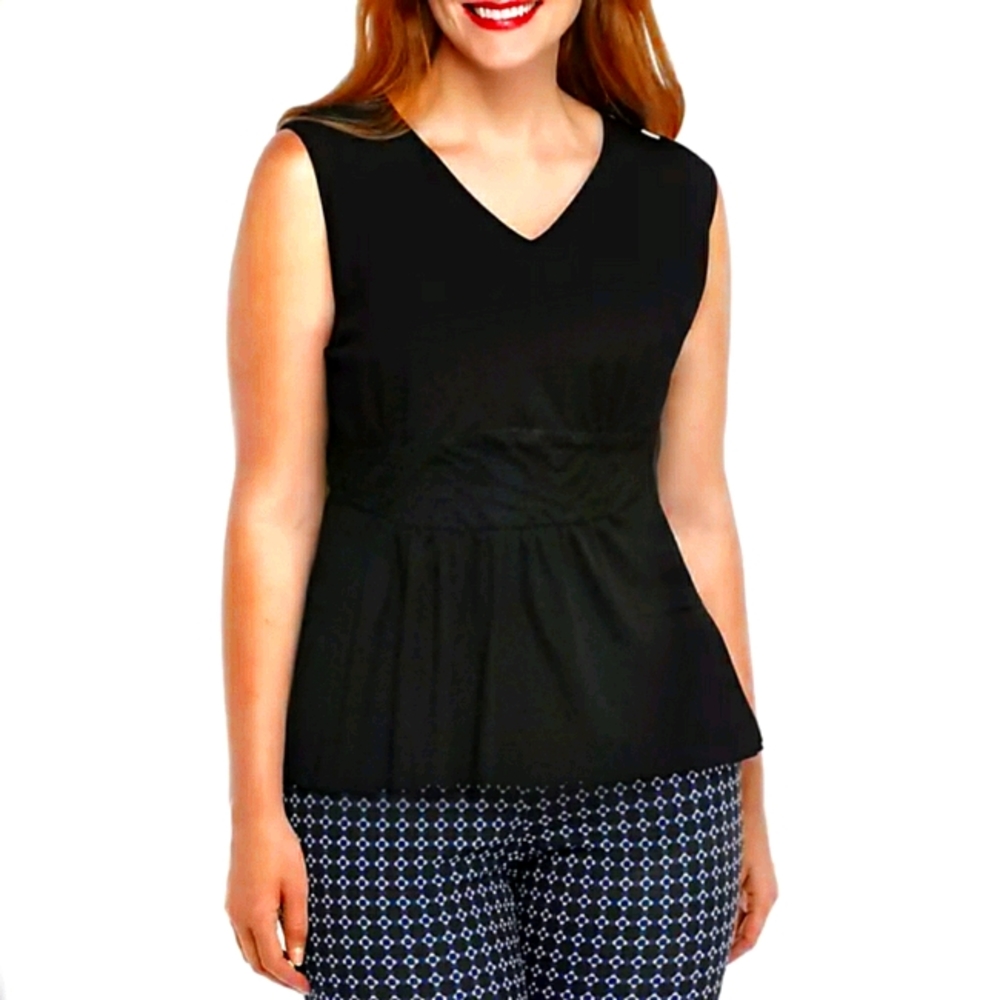 EUC Sofia Vergara Empire Waist Top